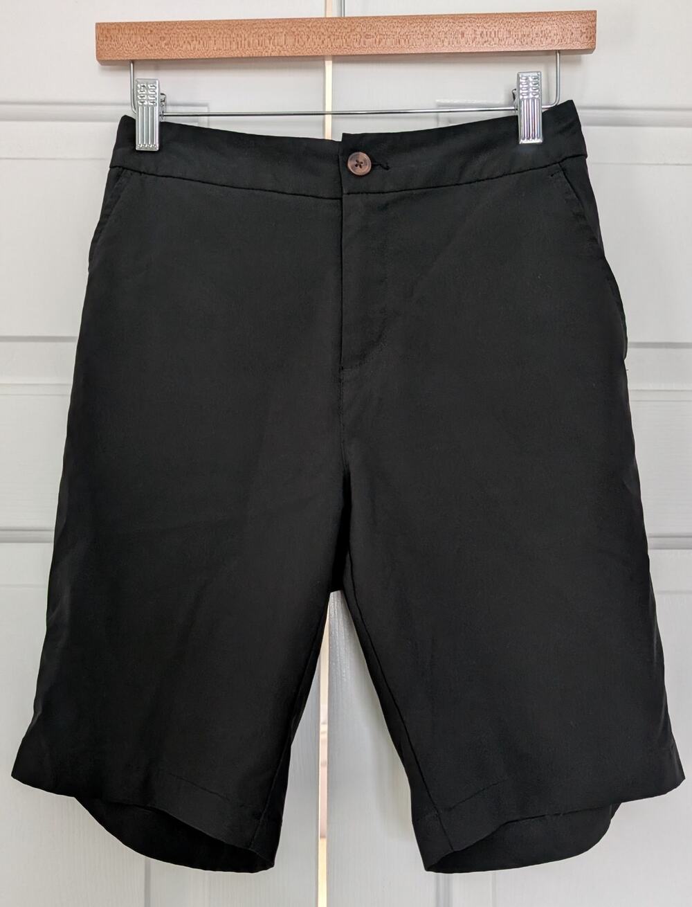 Tommy Bahama Golf Women's Black Bermuda Shorts
